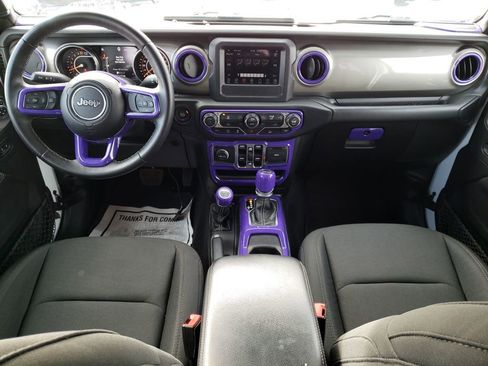 Used 2018 Jeep Wrangler Unlimited Sahara image 13