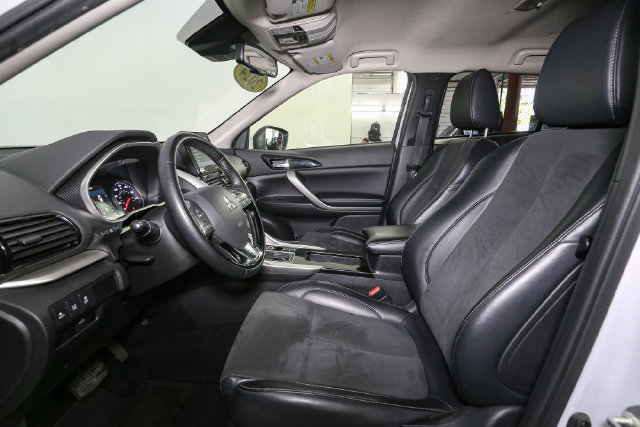 Used 2024 Mitsubishi Eclipse Cross AWD image 34