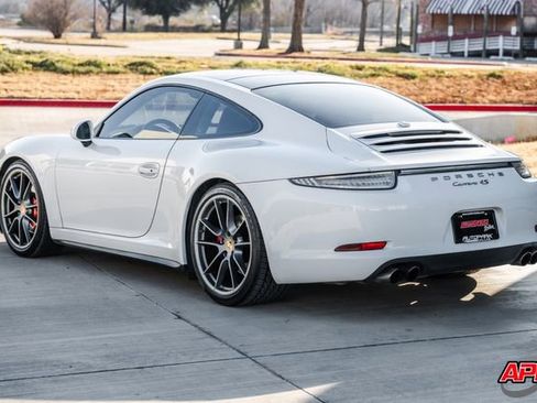 Used 2015 Porsche 911 Carrera 4S image 10