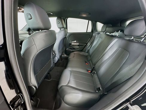 Used 2025 Mercedes-Benz GLA 250 image 23