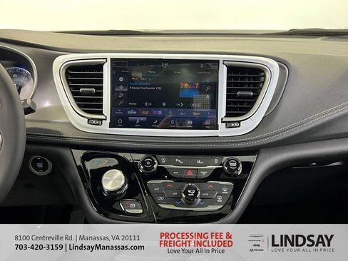 New 2026 Chrysler Pacifica Select image 19