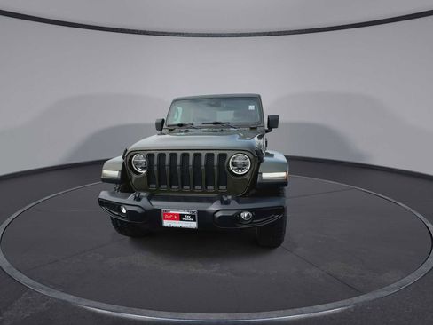 Used 2021 Jeep Wrangler Unlimited Sahara image 3
