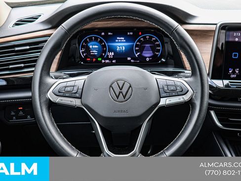 Used 2025 Volkswagen Atlas SE FWD image 25