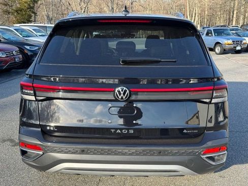 Certified 2025 Volkswagen Taos SEL w/ Black Wheel Plus Package image 6