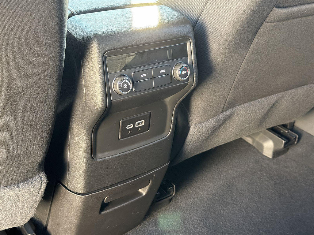 Used 2023 GMC Acadia SLE FWD image 40