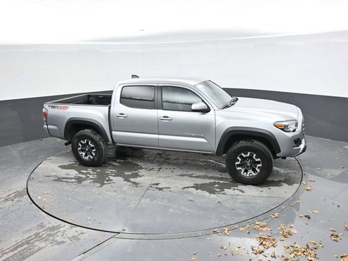 Used 2023 Toyota Tacoma TRD Off-Road image 30