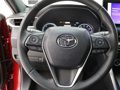 Used 2024 Toyota Venza Nightshade image 19