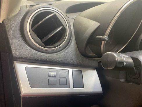 Used 2012 MAZDA MAZDA3 i Touring image 24