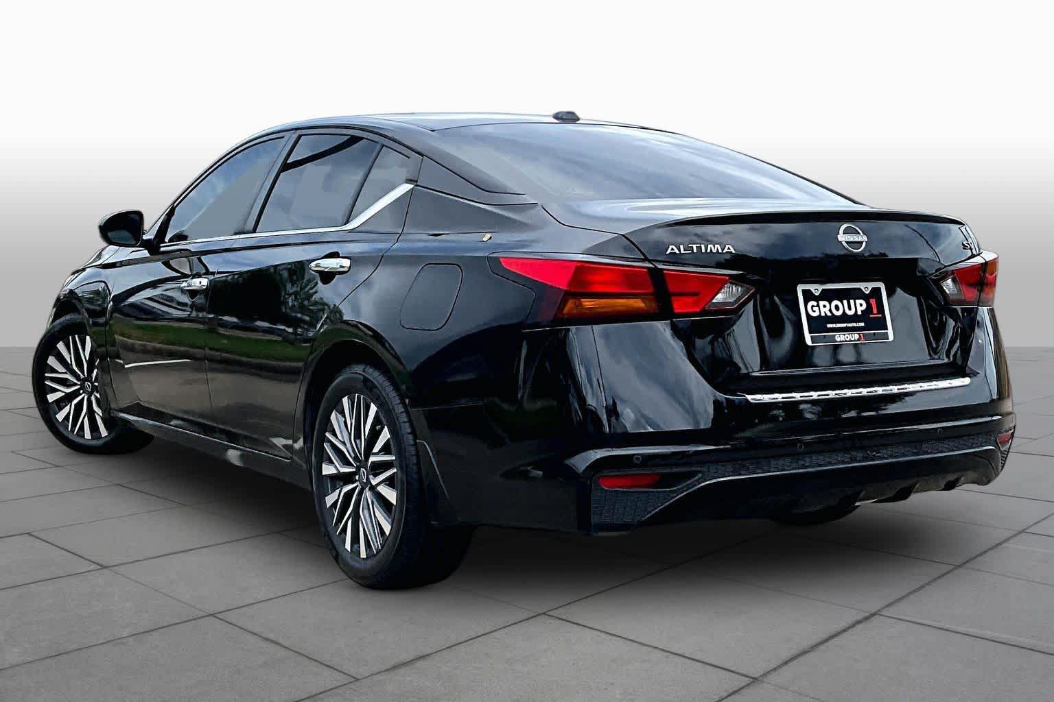 Certified 2023 Nissan Altima 2.5 SV FWD image 12