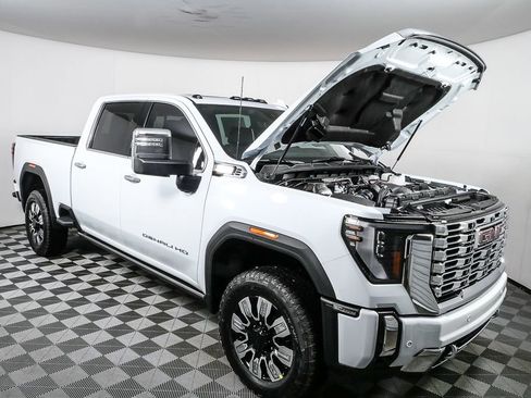 New 2026 GMC Sierra 2500 Denali w/ Denali Reserve Package image 34