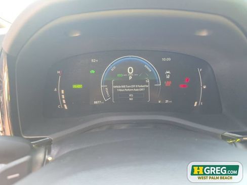 Used 2025 Toyota Camry SE FWD image 14