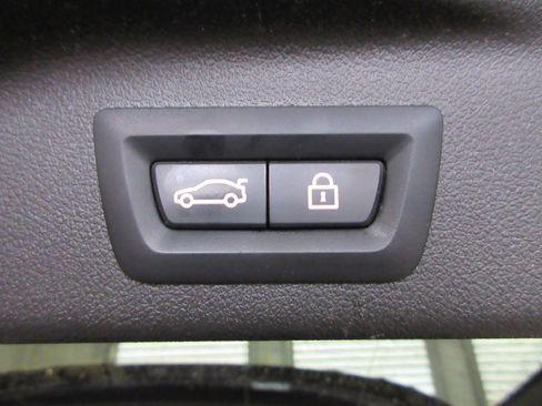 Used 2020 BMW X7 M50i image 44