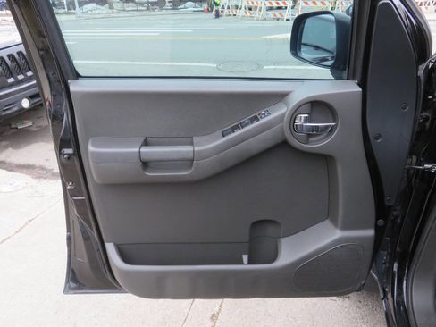 Used 2012 Nissan Xterra PRO-4X w/ Pro-4x Leather Pkg image 24