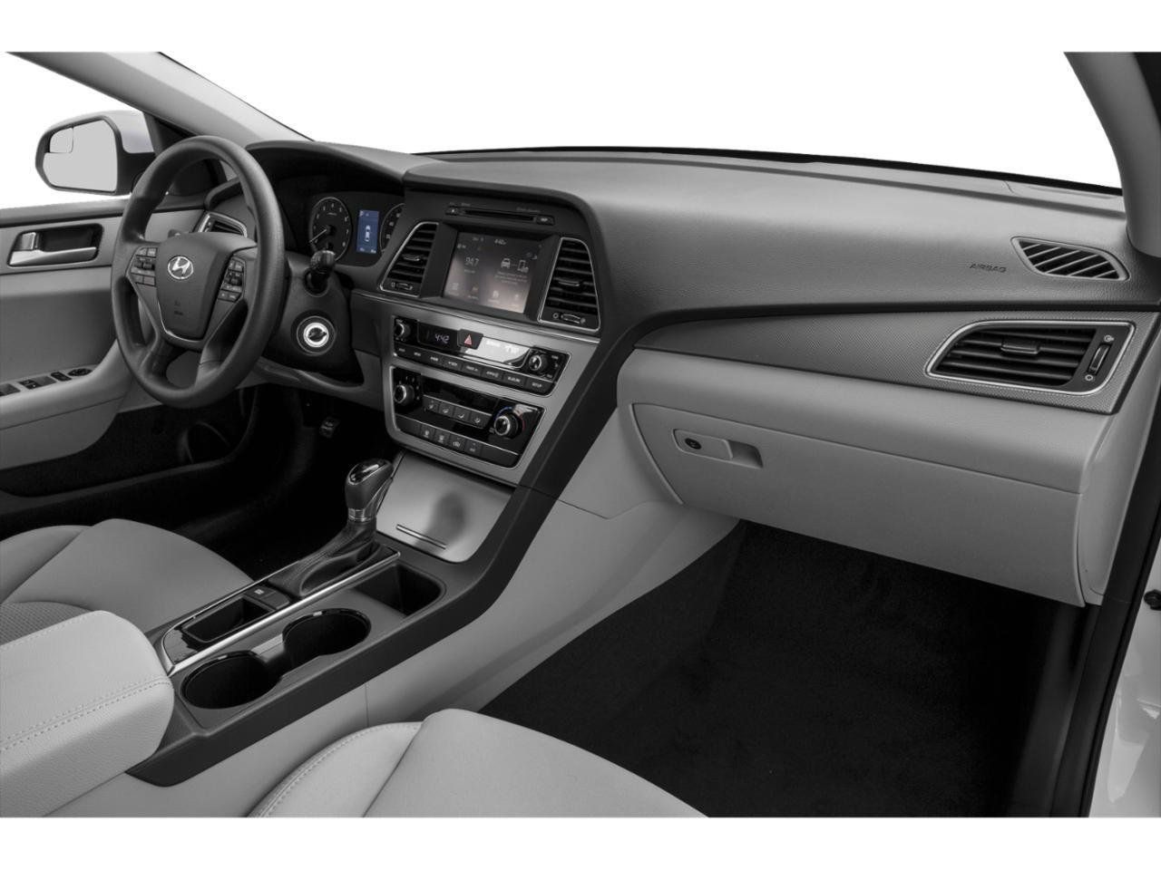 Used 2015 Hyundai Sonata SE w/ Option Group 09 FWD image 10