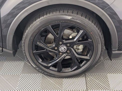 Used 2022 Toyota C-HR Nightshade FWD image 10