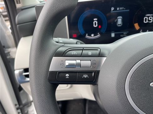 Certified 2025 Hyundai Tucson SEL image 17