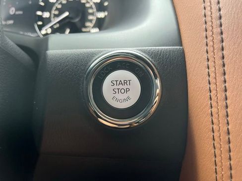 Used 2024 INFINITI QX80 Sensory AWD/4WD image 19