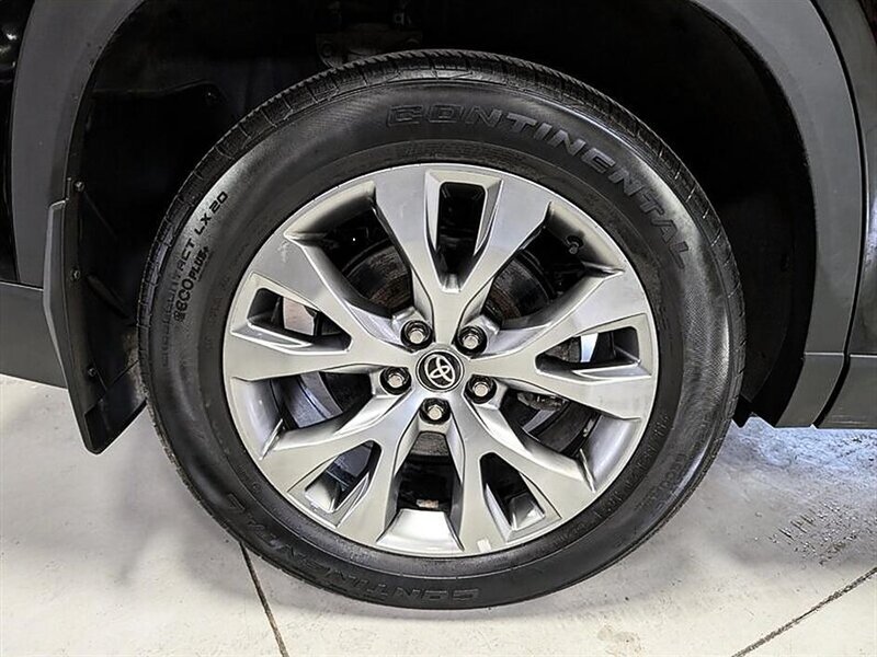 Used 2024 Toyota Grand Highlander AWD image 13