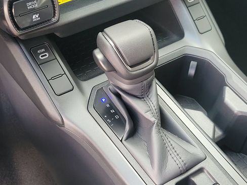 Used 2026 Toyota RAV4 XLE Premium FWD image 28
