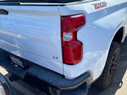 Used 2019 Chevrolet Silverado 1500 LT Trail Boss w/ Convenience Package AWD/4WD image 10