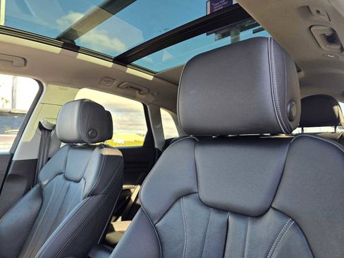 Certified 2025 Audi Q5 2.0T Premium image 23