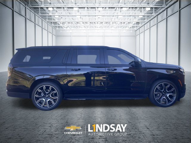 Certified 2025 Chevrolet Suburban RST w/ Advanced Technology Package AWD/4WD image 9