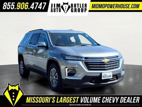 Used 2024 Chevrolet Traverse LT AWD/4WD image 2