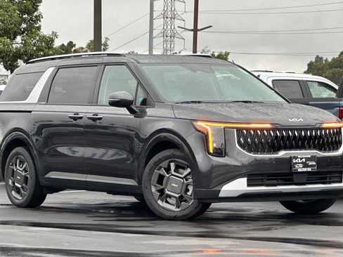 New 2026 Kia Carnival EX image 2