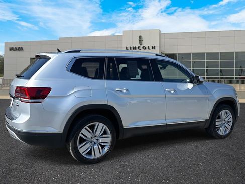 Used 2018 Volkswagen Atlas SEL Premium image 3