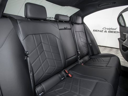 Used 2025 BMW 530i w/ M Sport Package RWD image 15