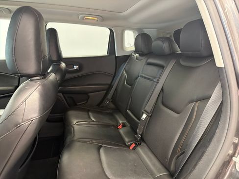 Used 2018 Jeep Compass Limited w/ Navigation Group AWD/4WD image 17