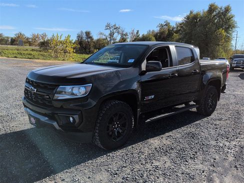 Used 2021 Chevrolet Colorado Z71 w/ Z71 Midnight Edition image 8