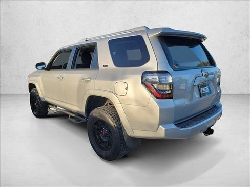 Used 2018 Toyota 4Runner SR5 image 7
