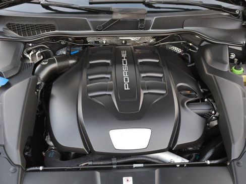 Used 2013 Porsche Cayenne Diesel AWD/4WD image 56