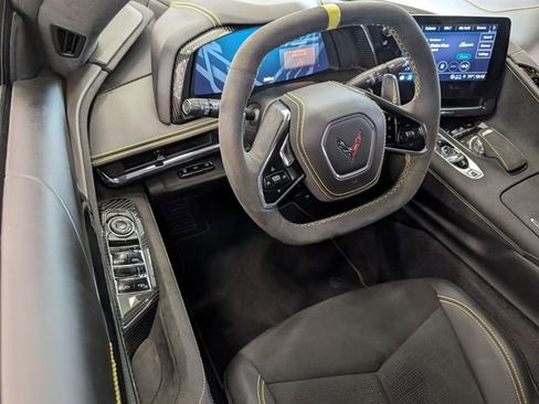 Used 2023 Chevrolet Corvette Stingray Premium Conv w/ Z51 Performance Package image 8