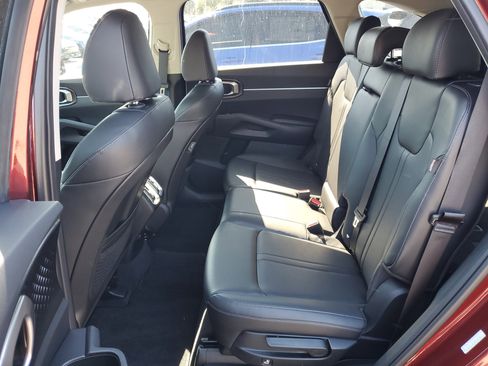 Certified 2024 Kia Sorento S w/ Panoramic Sunroof Package image 15