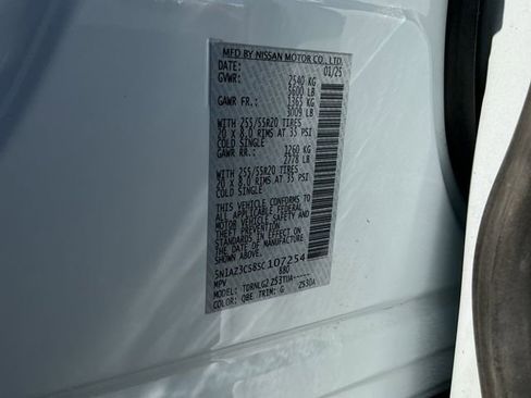 Used 2025 Nissan Murano SL AWD/4WD image 15