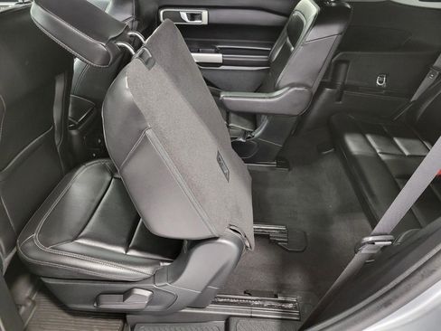 Used 2023 Ford Explorer XLT w/ Equipment Group 202A image 15