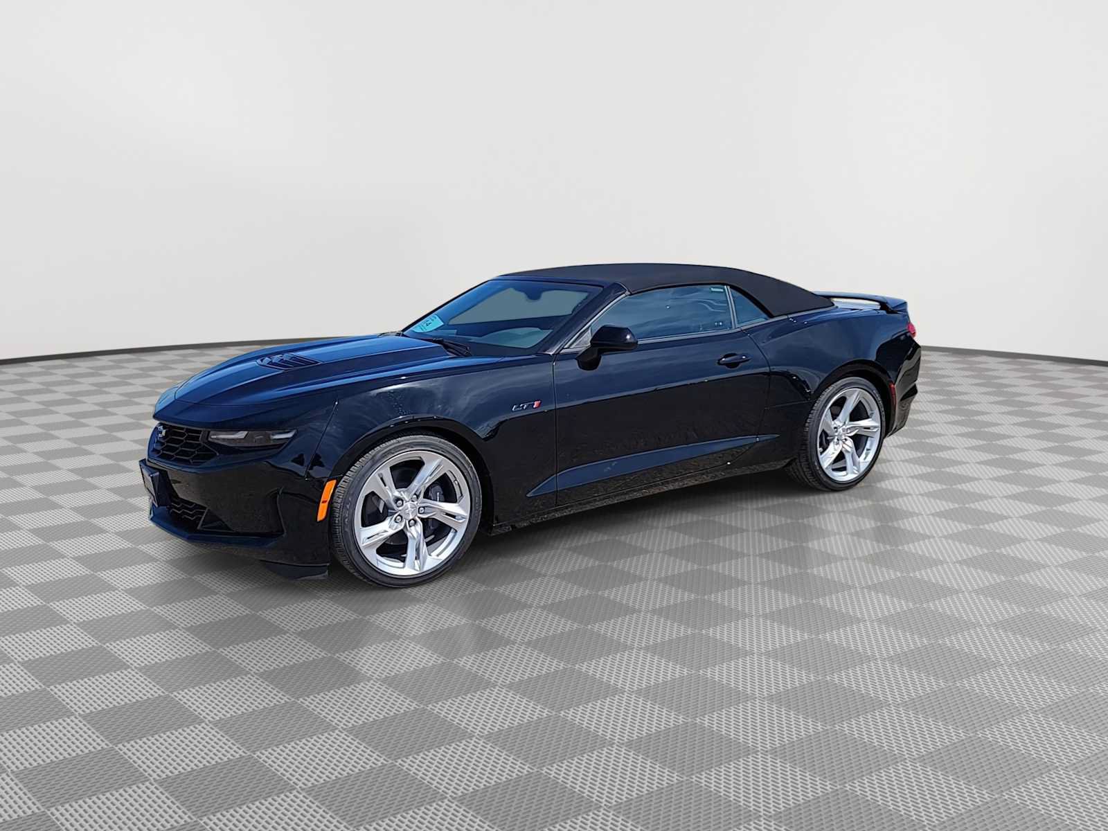 Used 2023 Chevrolet Camaro LT w/ Technology Package RWD image 4
