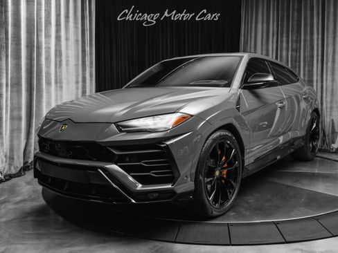 Used 2021 Lamborghini Urus AWD/4WD image 38