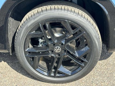 New 2026 Volkswagen Tiguan SE R-Line AWD/4WD image 7