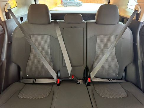 Used 2025 Kia Sportage LX FWD image 26