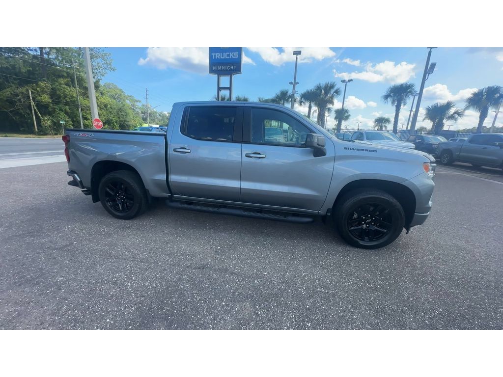Used 2024 Chevrolet Silverado 1500 RST AWD/4WD image 9