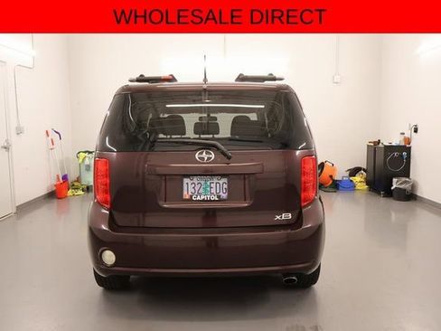 Used 2009 Scion xB FWD image 3