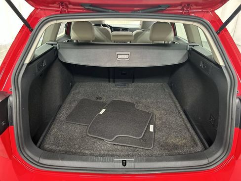 Used 2018 Volkswagen Golf SE FWD image 22