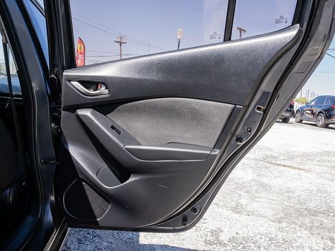 Used 2016 MAZDA MAZDA3 i Touring w/ Popular Equipment Package image 13