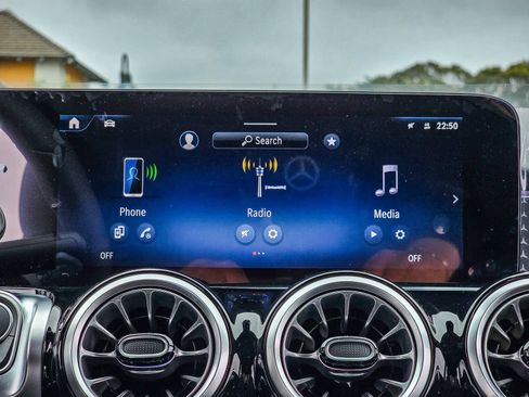 New 2026 Mercedes-Benz GLB 250 4MATIC image 15