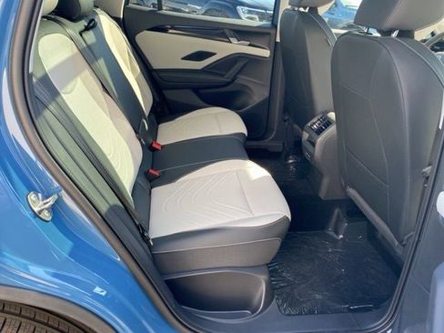 New 2025 Volkswagen Tiguan SE w/ Panoramic Sunroof Package image 51