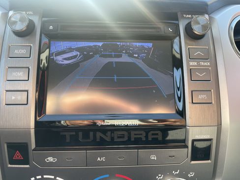 Used 2014 Toyota Tundra SR image 16