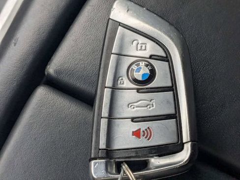 Used 2022 BMW 750i xDrive w/ M Sport Package AWD/4WD image 40